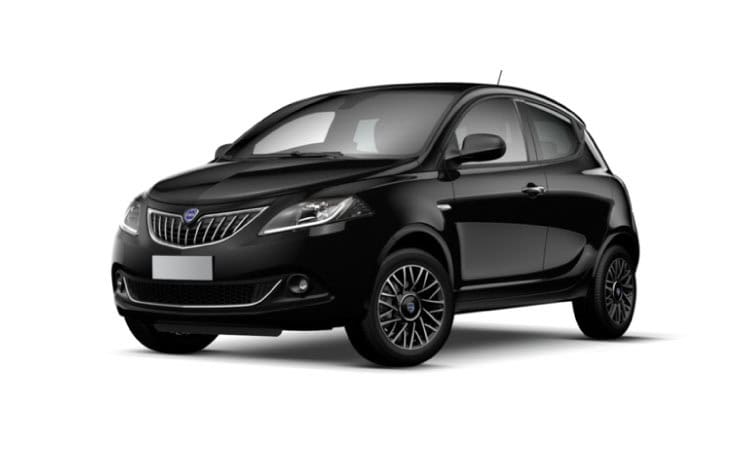 Lancia Y Hybrid city car a noleggio breve termine